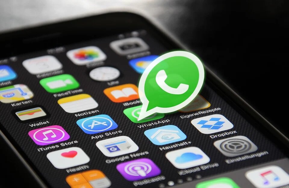 WhatsApp to get a new ‘Set User Cover Photo’ update?